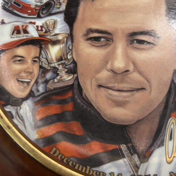 Alan Kulwicki #7 Collector Plate Series Ltd Edition with 11" Round Wood Frame - Picture 5 of 9